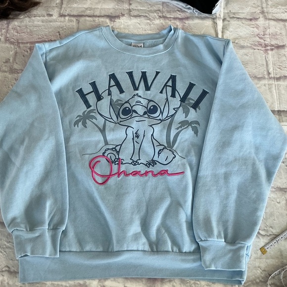 Disney Lilo And Stitch Light Blue Pullover Crewneck Sweater Size XL - Picture 5 of 11